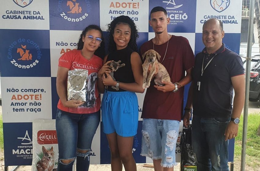 Feira de Adoção da Prefeitura de Maceió assegura lares para três animais