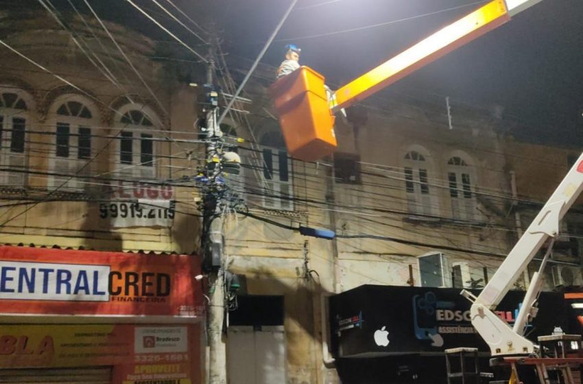 Sima restaura luminárias danificadas pelas chuvas no Centro de Maceió