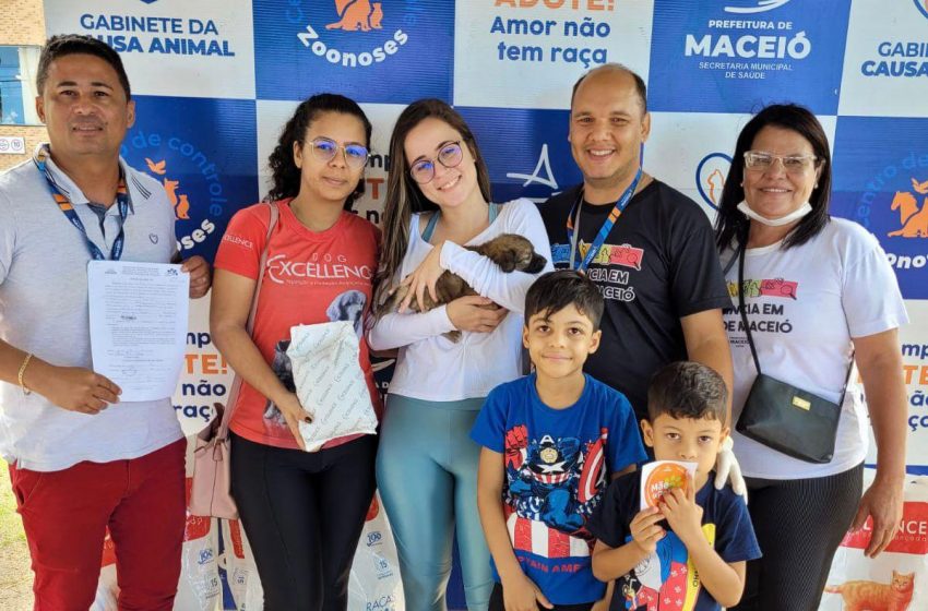 Sete animais tiveram acolhimento responsável na Feira de Adoção da Prefeitura de Maceió