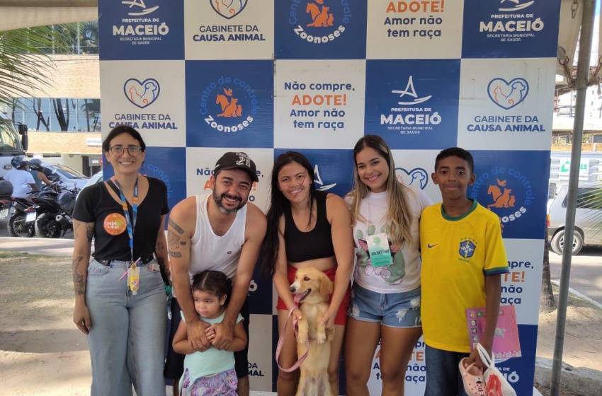 Animais encontram lar através da Feira de Adoção da Prefeitura de Maceió