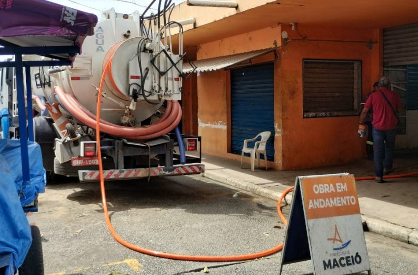 Mutirão de Limpeza reforça higienização no Mercado do Benedito Bentes