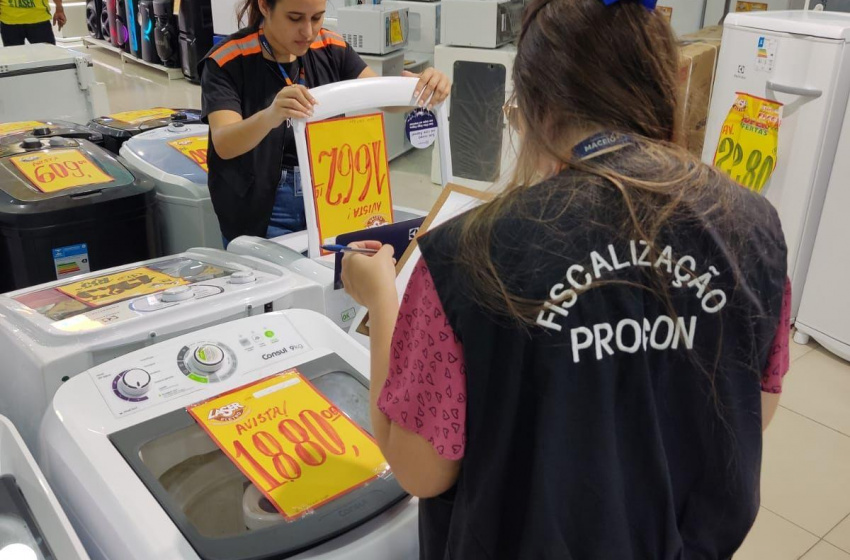 Procon Maceió orienta consumidores para a Black Friday 2022