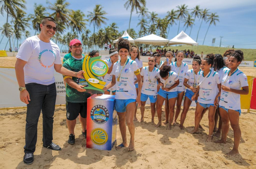 Campeonato de Futebol de Areia é palco de entretenimento esportivo para moradores do Pontal da Barra