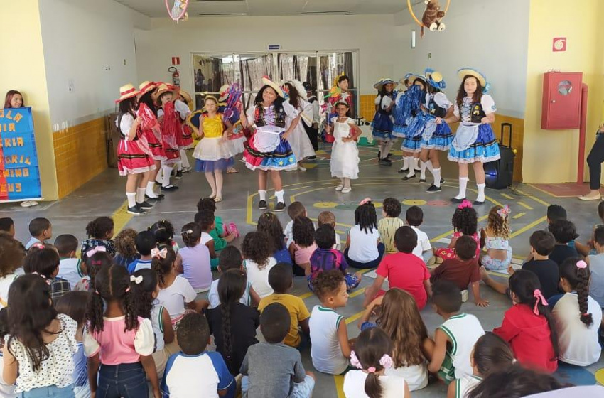 Escola municipal utiliza cultura popular para resgatar autoestima dos estudantes