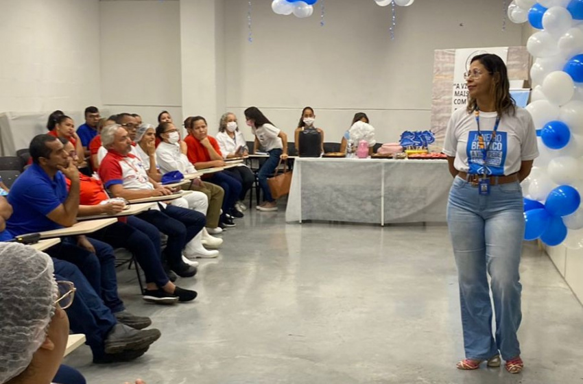 Saúde de Maceió promove ações de cuidado em saúde mental para funcionários de supermercado