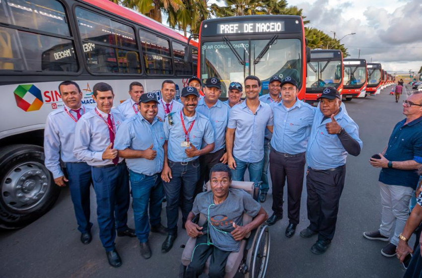 Prefeitura de Maceió entrega mais 32 ônibus 'geladões' e qualifica transporte coletivo em Maceió
