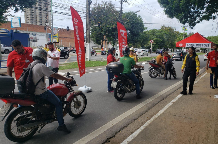 Motociclistas participam de ação educativa do DMTT na Gruta de Lourdes