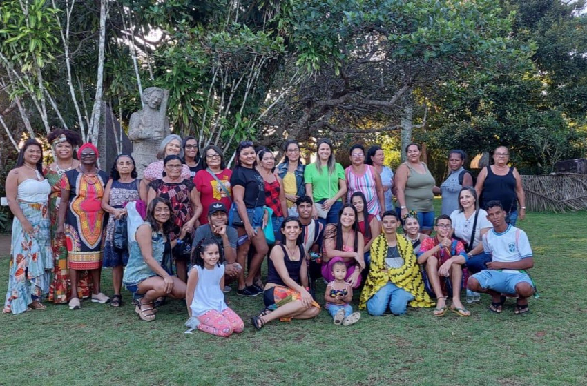 Alunos do EJAI fecham ciclo de atividades antirracismo visitando a Serra da Barriga