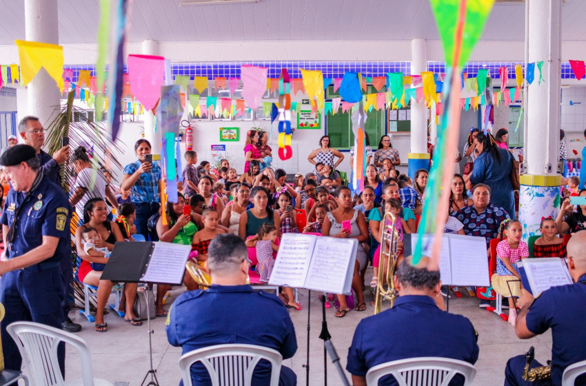 Creche promove café junino com a participação da Banda da Guarda Municipal