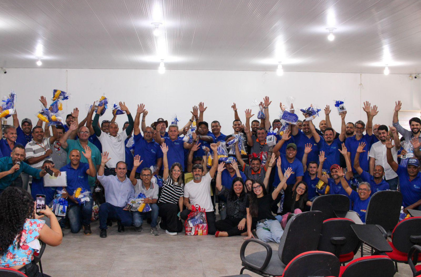 Educação de Maceió faz homenagem aos trabalhadores pelo Dia do Motorista