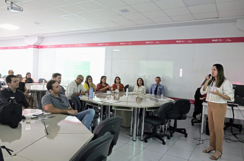 Cerest Regional Maceió participa de encontro voltado à promoção da saúde do trabalhador