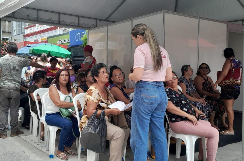 Outubro Rosa: Saúde promove combate ao câncer de mama no Centro de Maceió