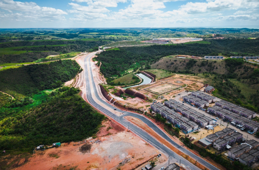 Prefeitura de Maceió segue com obras para instalação de iluminação pública na Via da Integração