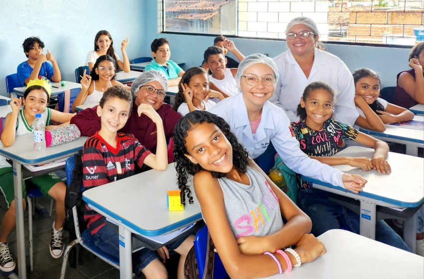 UBS José Tenório leva ação educativa sobre saúde bucal a escola da rede municipal