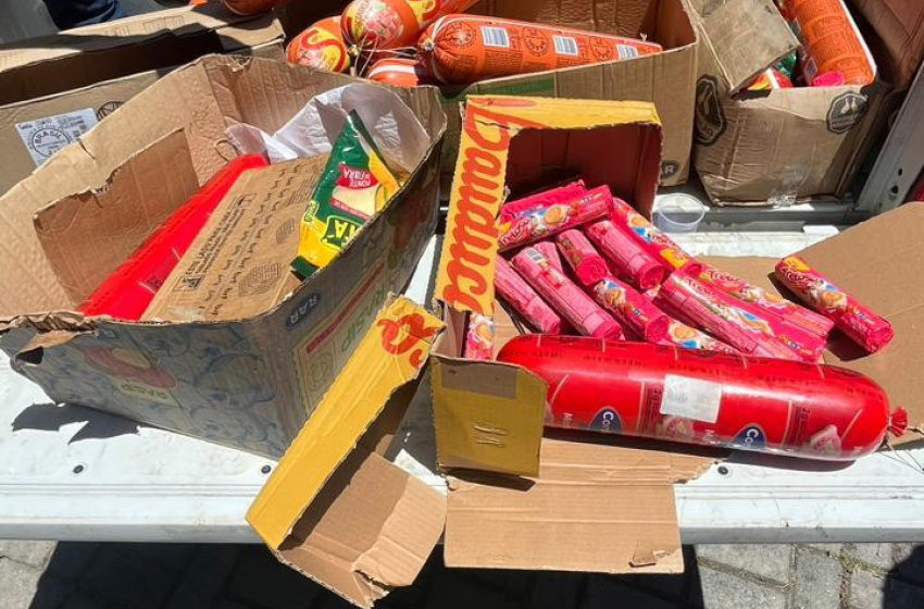 Vigilância Sanitária apreende 100kg de produtos vencidos em feira na Levada