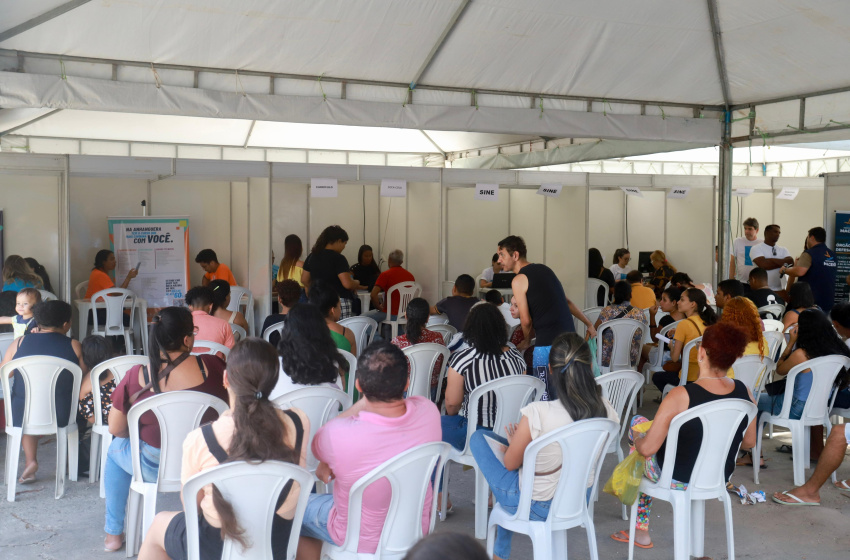 Emprega Maceió garante novas contratações para o mercado de trabalho em ação no bairro Fernão Velho