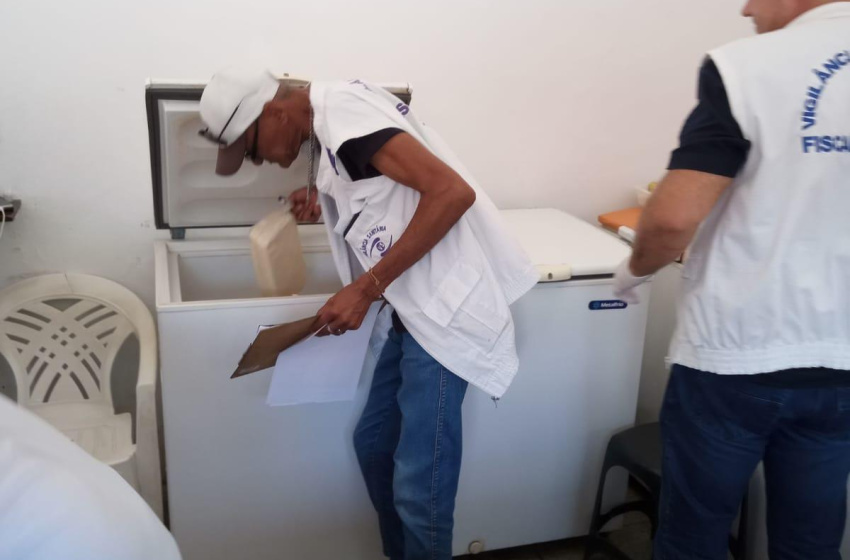 Vigilância Sanitária apreende 160 kg de alimentos impróprios para consumo na Ponta Verde