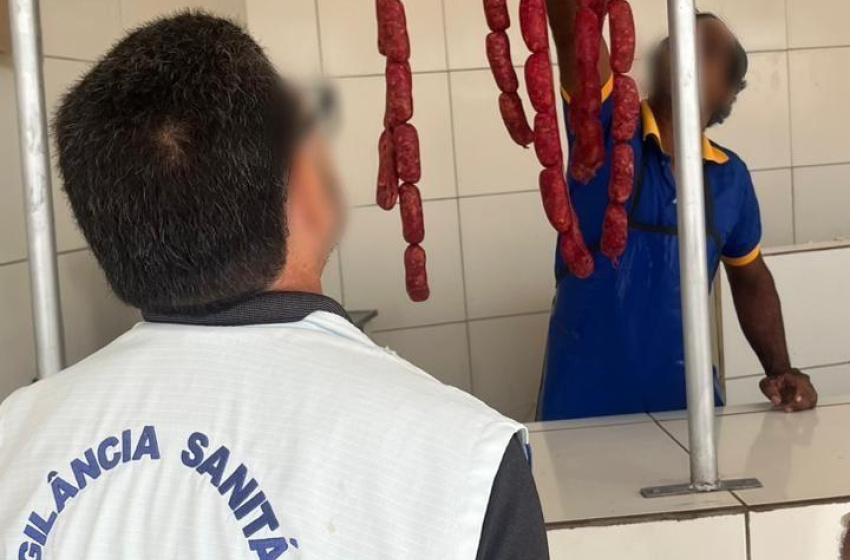 Vigilância Sanitária de Maceió apreende linguiça clandestina em estabelecimentos na Levada