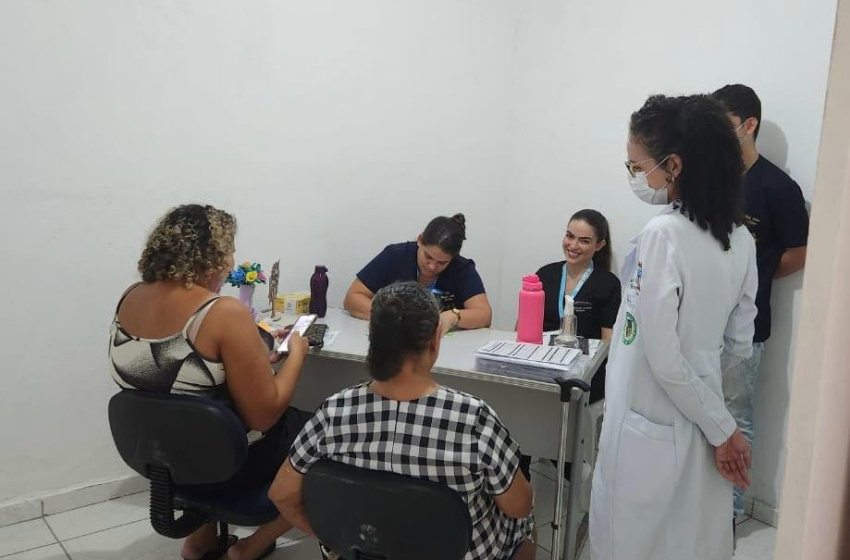 Moradores do Jacintinho participam de atendimentos em saúde comunitária