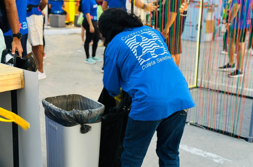 Cooperativa realiza coleta seletiva em evento de corrida na orla da Pajuçara