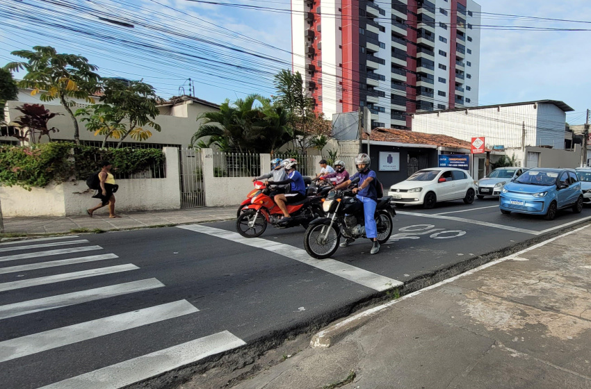 Maceió ganha novas áreas de espera em semáforos para motociclistas