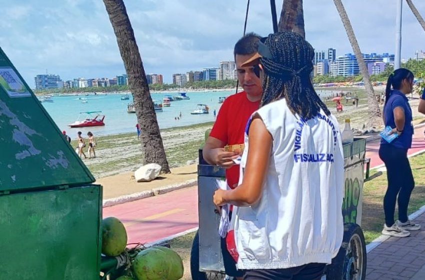 Saúde leva educação sanitária aos locais mais frequentados de Maceió