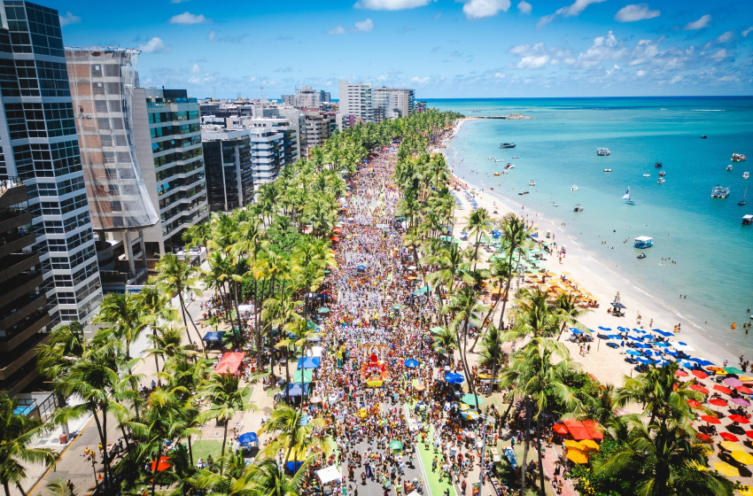 Saúde recomenda cuidados com a pele durante exposição ao sol no Carnaval