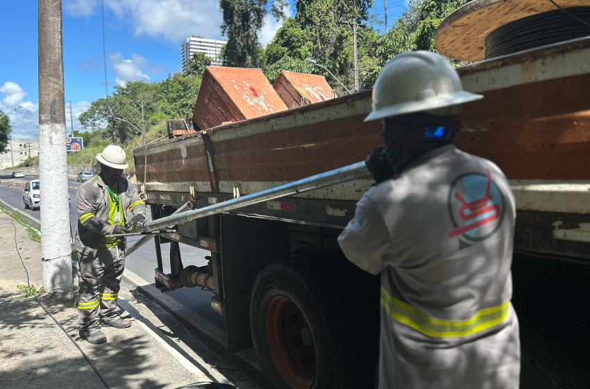 Avenida Leste-Oeste recebe requalificação luminosa após série de furtos