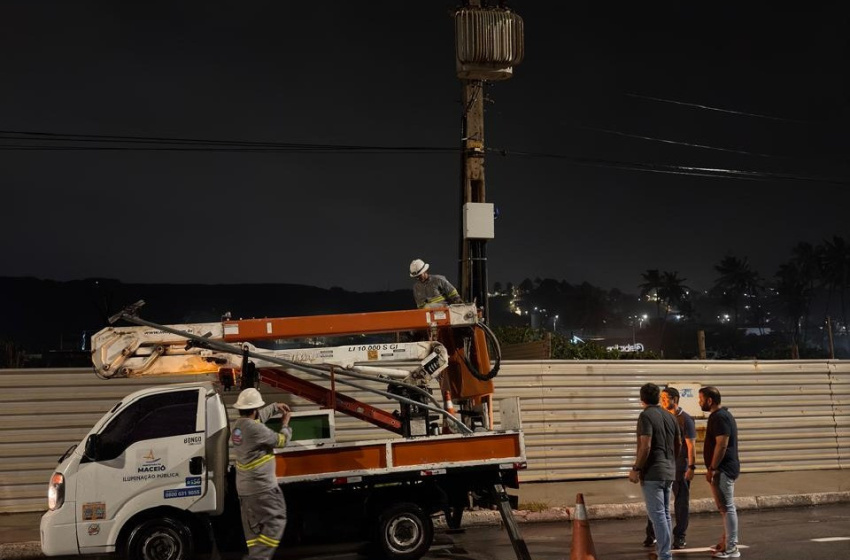 Ilumina Maceió atua de forma ágil no reparo aos danos causados pelas chuvas