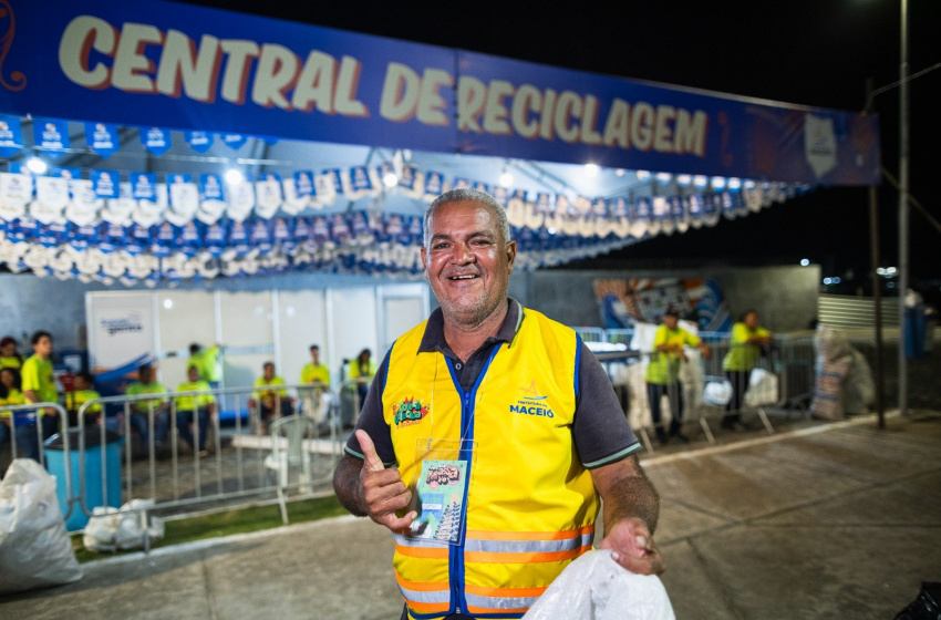 "Chance de levar o sustento para minha família", diz catador sobre Central de Reciclagem