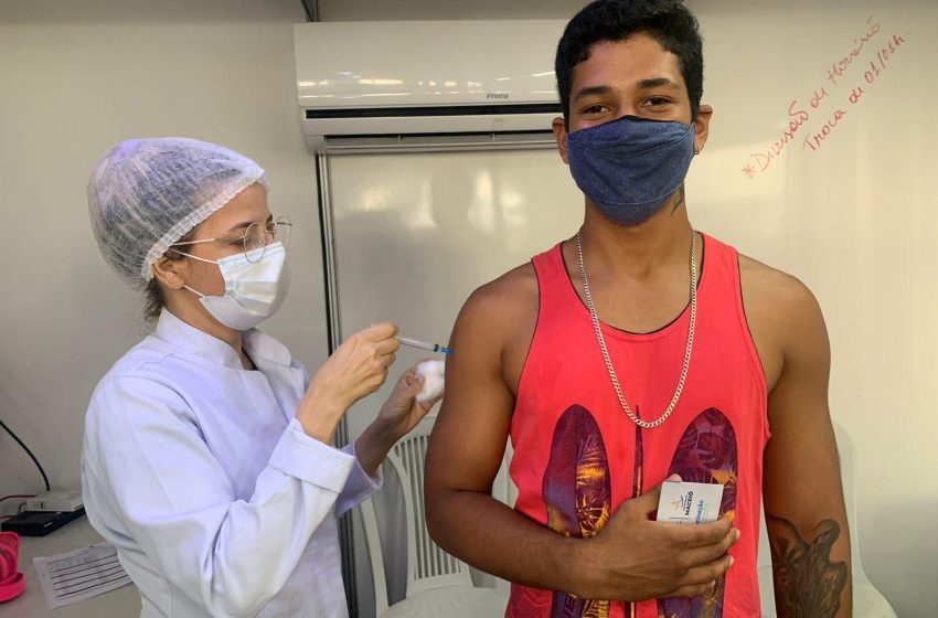Mais de 16 mil adolescentes completaram a vacinação contra a Covid-19 em Maceió