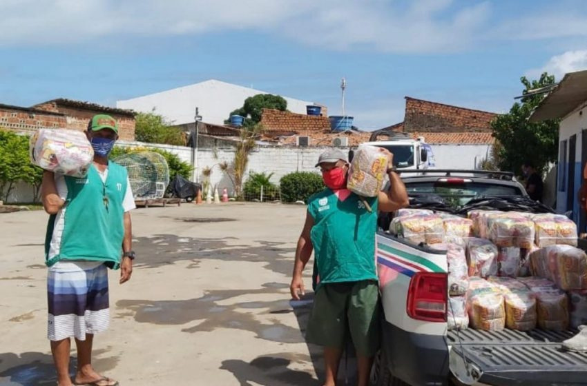 Desenvolvimento Sustentável entrega mais de 70 cestas básicas em Ecopontos da capital