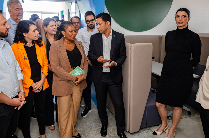 Vice-prefeito inaugura primeiro Parque Biblioteca bilíngue do Brasil, no Benedito Bentes