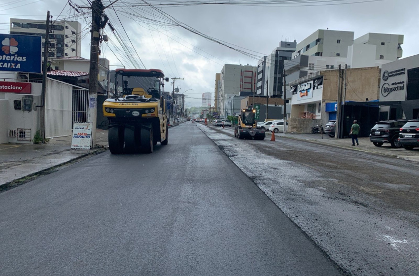 Avenida João Davino começa a receber novo asfalto para melhorar tráfego na Mangabeiras