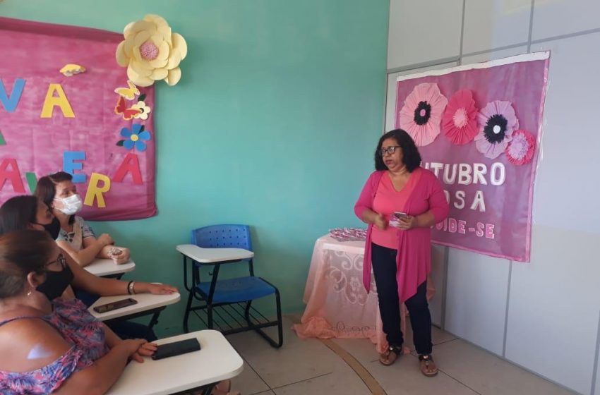 Grupo de mulheres do Cras Área Lagunar participam de ação do Outubro Rosa