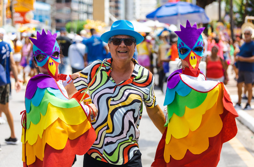 Bloco da diversidade: Chiclete com Banana e orquestras agitam o carnaval de Maceió neste domingo (19)