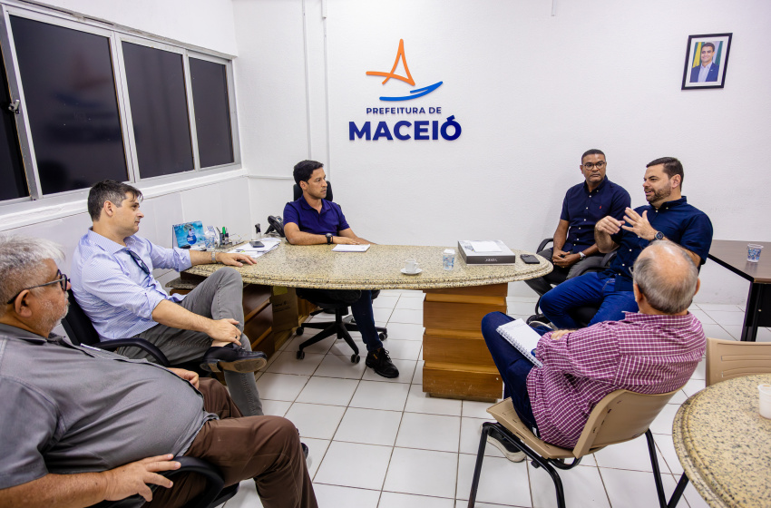 Vice-prefeito e titular da Seminfra debate com empresários melhorias na mobilidade urbana da parte alta de Maceió