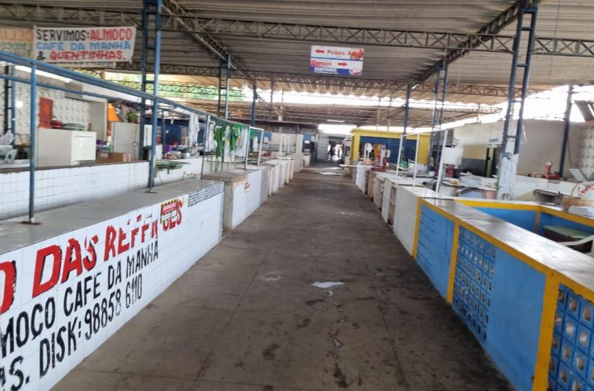 Prefeitura promove na segunda (24) mutirão de limpeza no Mercado do Benedito Bentes