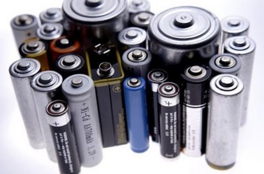 Desenvolvimento Sustentável orienta sobre descarte correto de pilhas e baterias