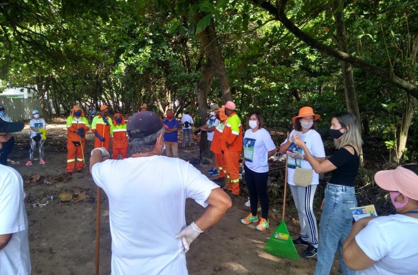 Prefeitura de Maceió realiza ação de limpeza do mangue, em Jacarecica