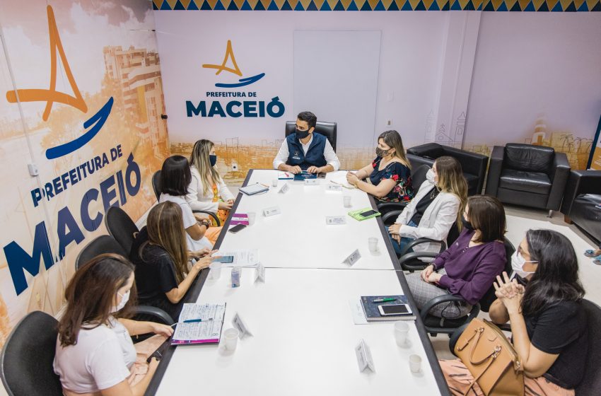 Prefeito de Maceió, JHC, recebe Movimento Lactantes pela Vacina