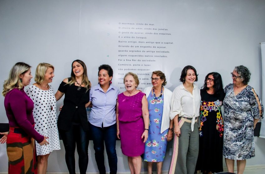 Prefeitura de Maceió homenageia mulheres com Troféu Selma Bandeira