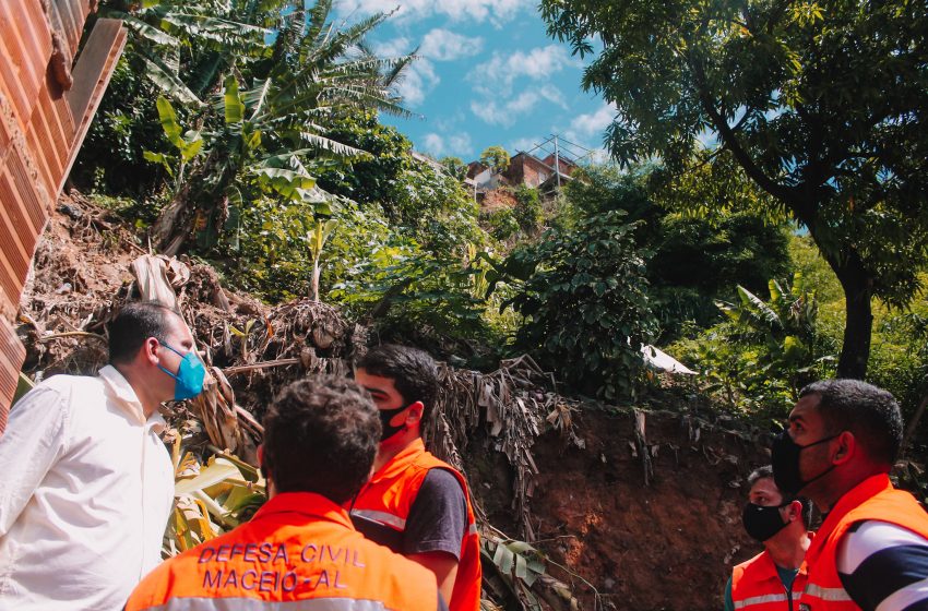 Previne de Maceió: em dois dias, Defesa Civil cadastra mais de 80 famílias nas áreas de risco
