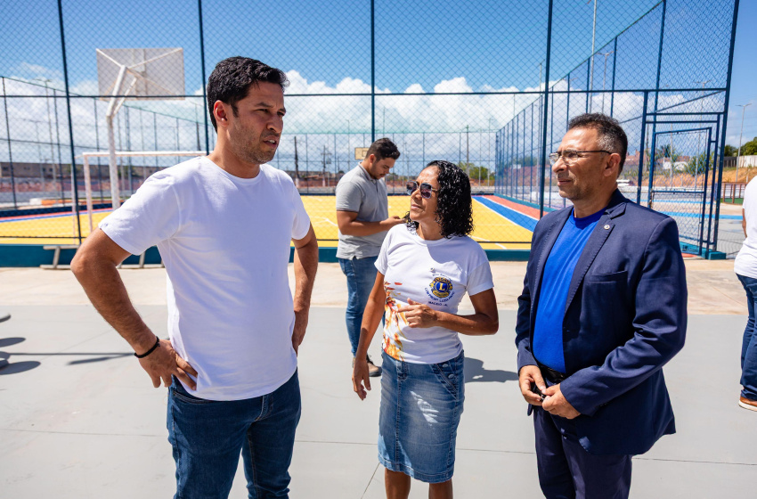 Vice-prefeito e titular da Seminfra vistoria obras de praças no Benedito Bentes