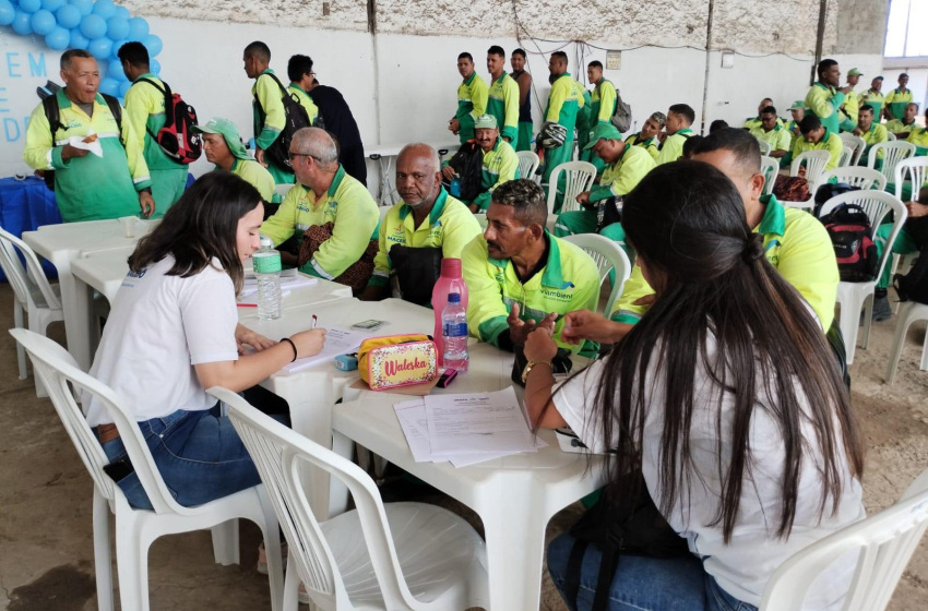 Novembro Azul alerta agentes de limpeza de Maceió sobre cuidados com a saúde