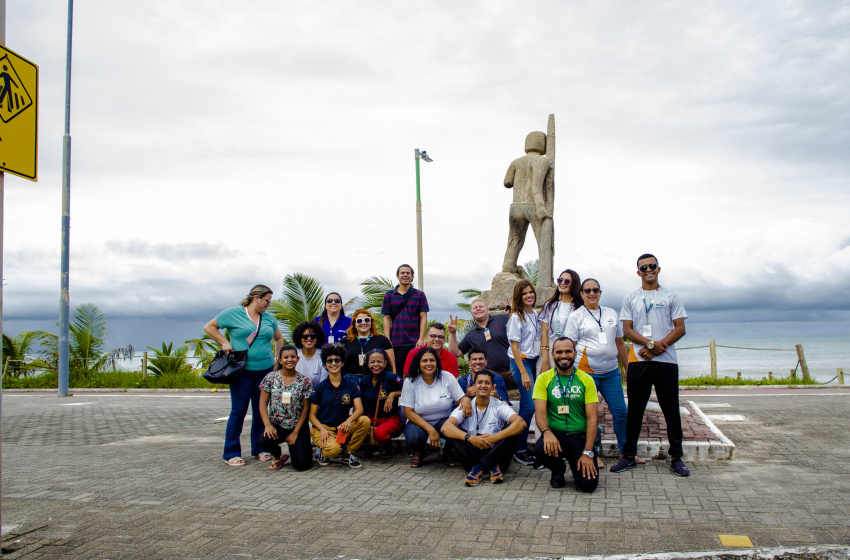 Estudantes e turistas fazem passeio histórico-cultural por Maceió