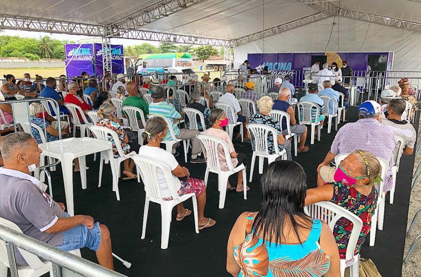 Covid-19: Maceió inicia vacinação para idosos a partir de 79 anos