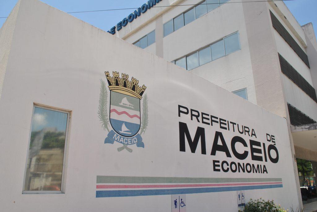 Prefeitura de Maceió  Prefeitura disponibiliza telão para…